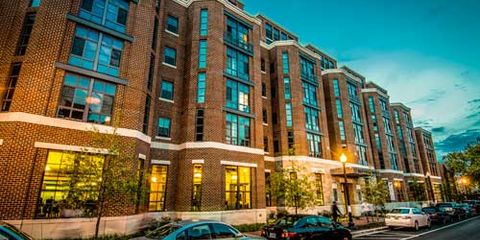 W St NW